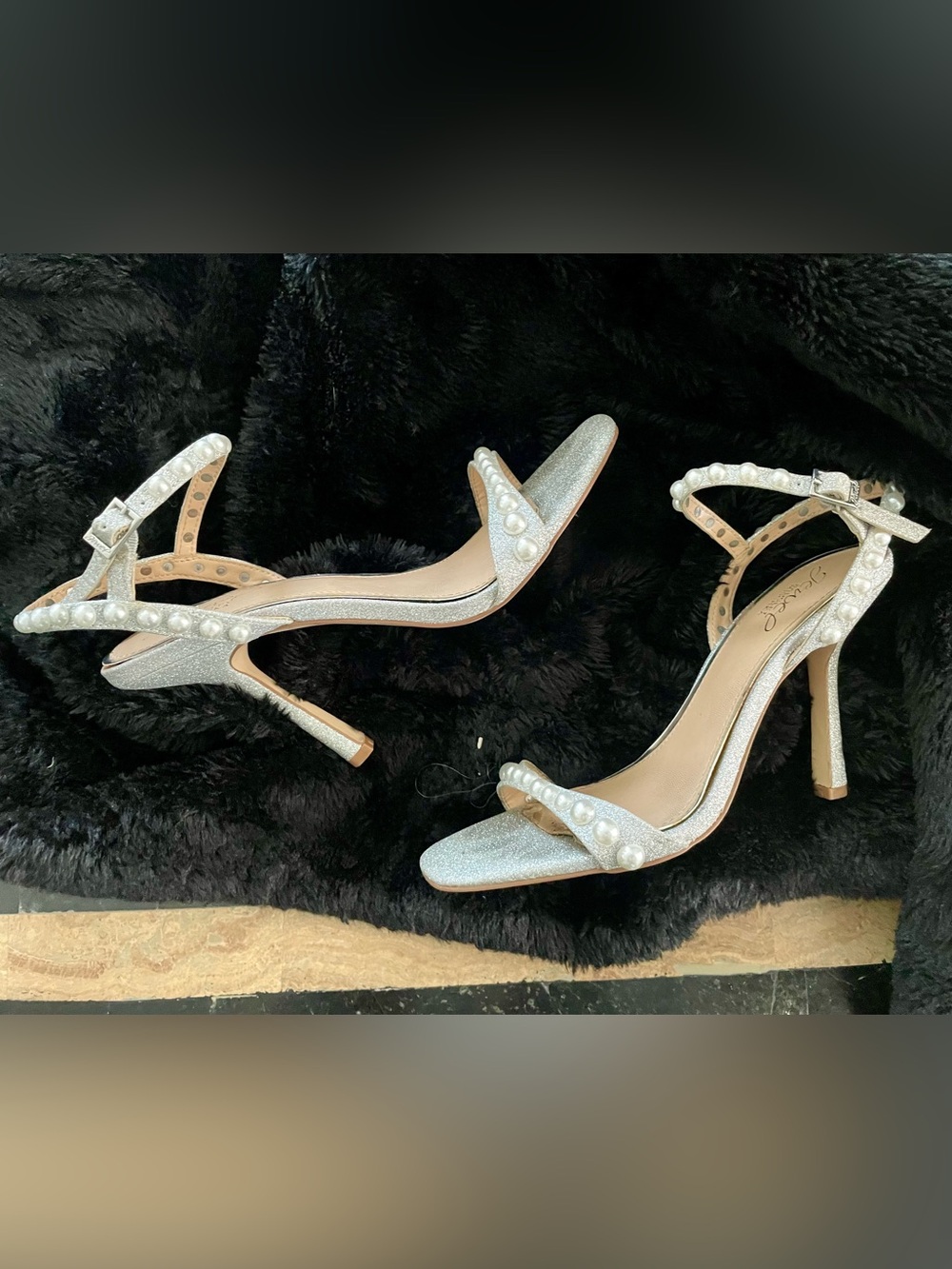 Jewel Badgley Mischka Heels